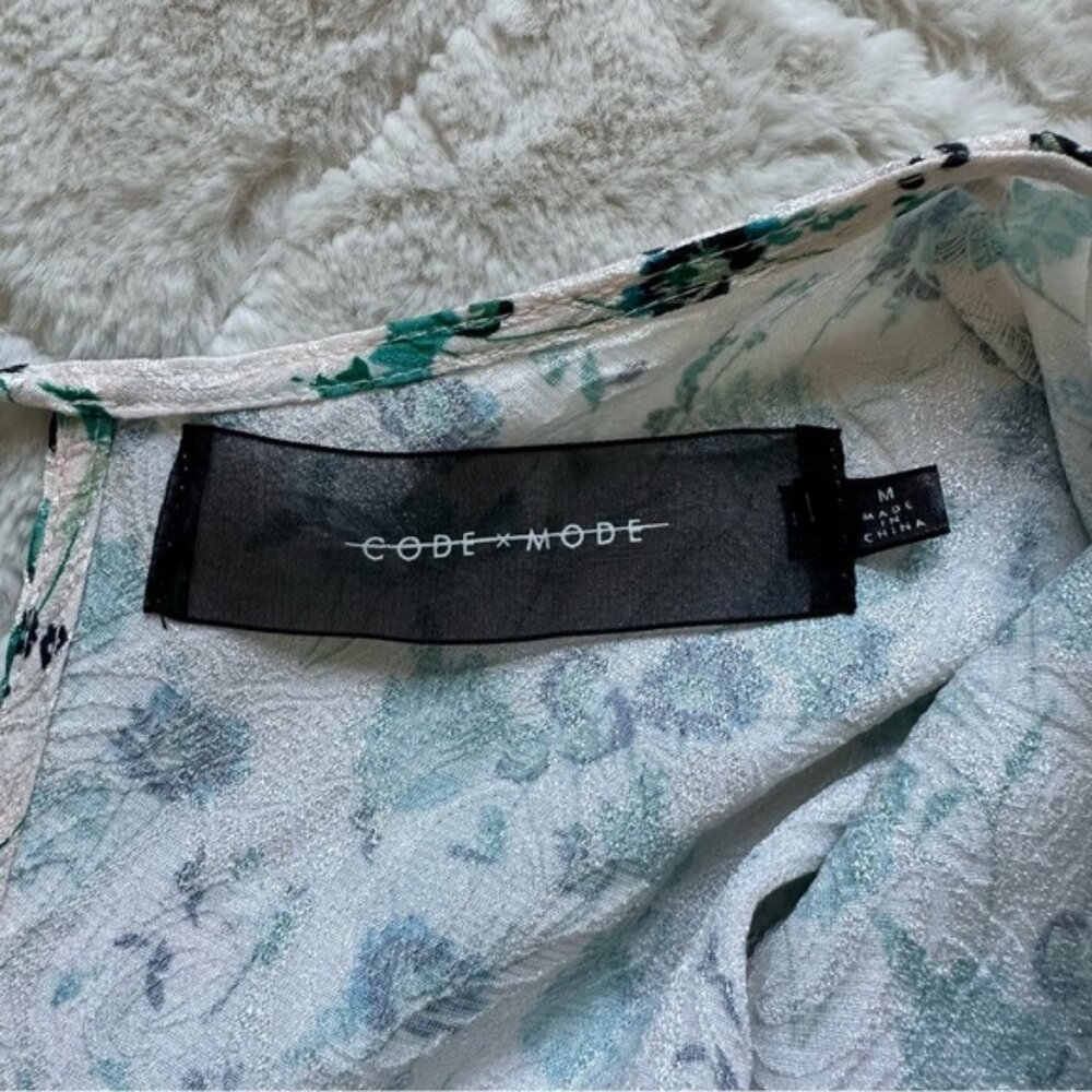 Code X Mode | Elbow Sleeve Floral Open Back Mini Dress | Size Medium - Picture 7 of 10